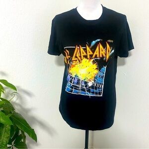 Def Leppard Graphic Unisex T Shirt Black Size Medium
